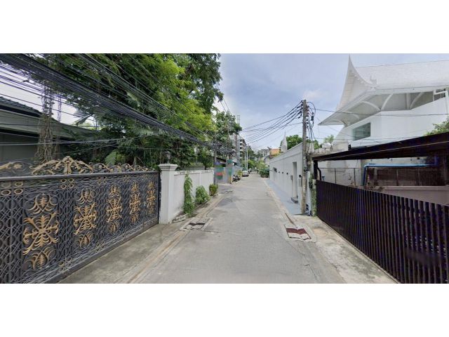 ขายที่ดินพร้อมสิ่งปลูกสร้าง ซอย เย็นอากาศ 2 !