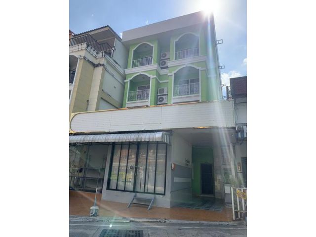 ขายอาคารพาณิชย์ 3 ชั้น  2 คูหาติดกัน พร้อมห้องพัก 10 ห้อง ซอยโพธิสาร 8 พัทยา