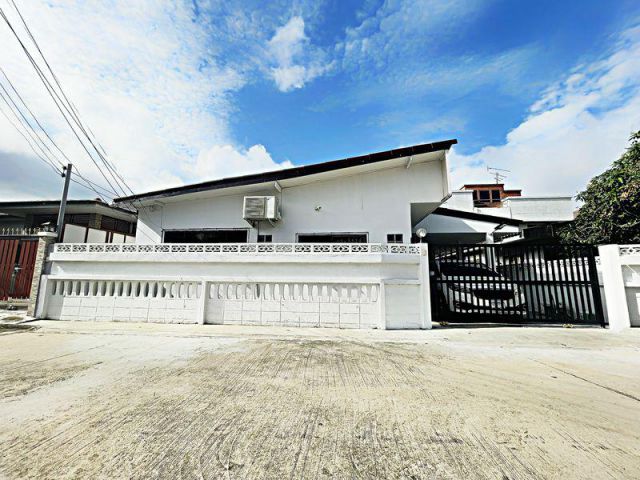 PJ19 ให้เช่าบ้านเดี่ยว ถนนโชคชัย4 ลาดพร้าว เลียบด่วน