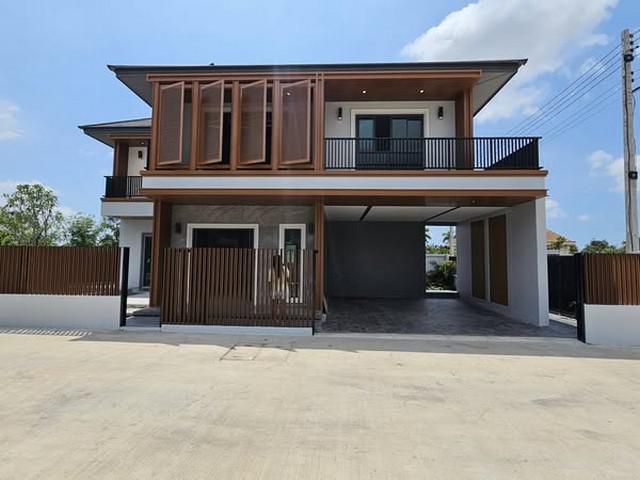 บ้านใกล้ธรรมชาติ บ้านเดี่ยว 2 ชั้นขนาดใหญ่ 4 ห้องนอน