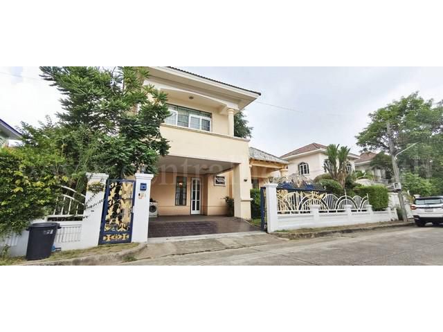 บ้านเดี่ยว 2 ชั้น มัณฑนา พระยาสุเรนทร์ - บางชัน ราคาถูก