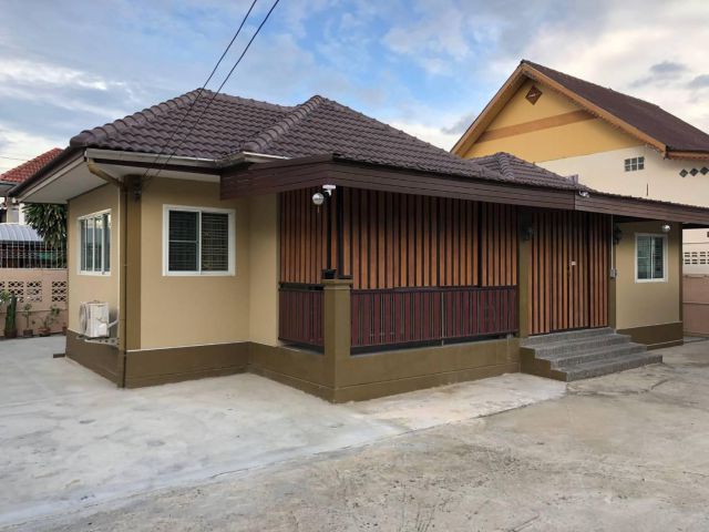 บ้านเดี่ยว 1 ชั้นในทำเลดี ใกล้ BTS แพรกษา พร้อมพื้นที่ใช้สอยกว้างขวาง - 00067