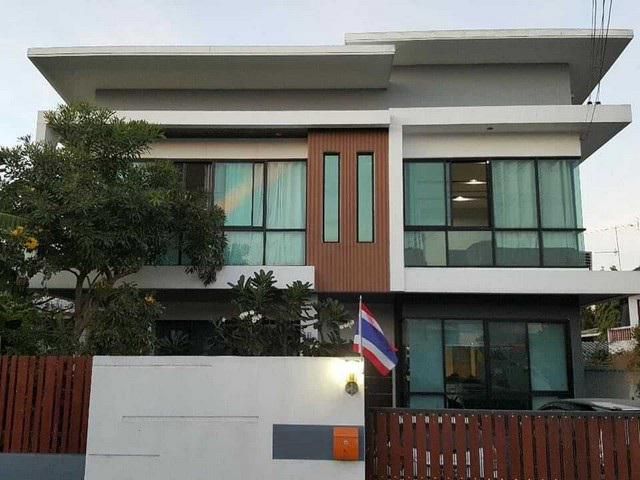 ให้เช่าบ้านเดี่ยว 2 ชั้น 98 ตรว. 5 นอน ย่านโชคชัย 4 ลาดพร้าว เลีย