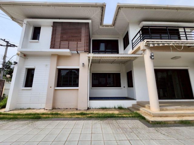 ขาย บ้านเดี่ยว แปลงมุม ต้นซอยเสนานิคม 1 จตุจักร ที่ดิน 87 ตรว. ใกล้ ศาลอาญารัชดา เพียง 4.6 กิโล