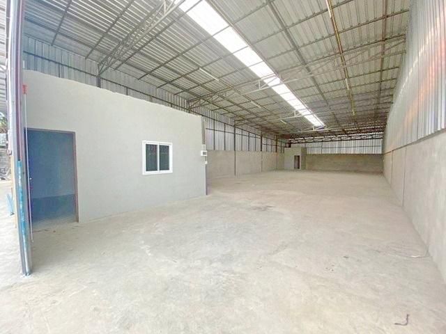มีรง 4 นาดี 1.3 กม. ทำโรงงานได้ ให้เช่าโกดัง 70ตร.วา.280ต บางปิ้ง