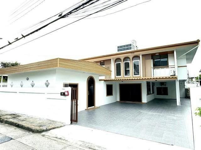 ให้เช่า บ้านเดี่ยว สุทธิสาร ลาดพร้าว 48 ใกล้MRTภาวนา MRTสุทธิสาร เหมาะทำโฮมออฟฟิศ ซอยวัฒนานิเวศน์ แขวงสามเสนนอก เขตห้วยข