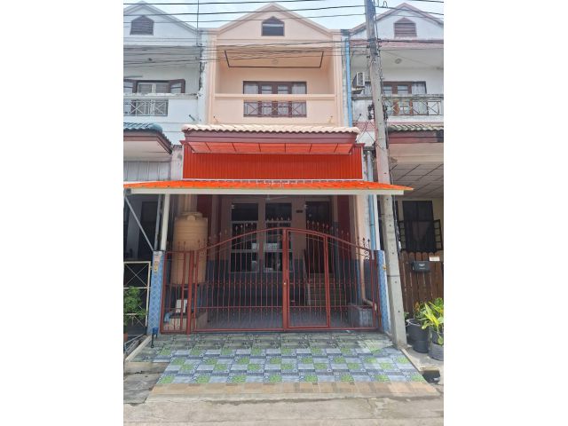 ขายทาวน์เฮ้าส์ 22.5 ตรว. หมู่บ้านเอกธนา สาย7   2ชั้น