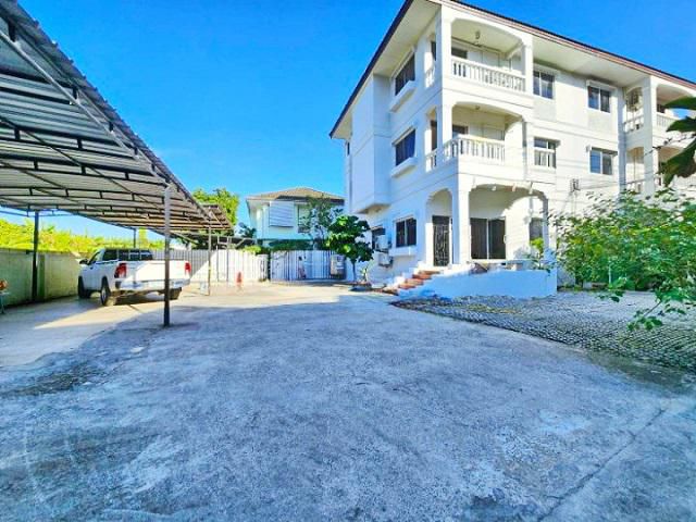 โพธาลัย เซ็นทรัล อีสวิวล์ ออฟฟิศ 3ชั้น นวมินทร์ 103-113 435 ตร.ม.