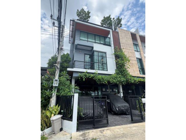 ขายโฮมออฟฟิศ โมทาวน์ บริโอ้ แจ้งวัฒนะ-ประชาชื่น หลังมุม สภาพดี พร้อมติดโซล่าเซลล์ ประหยัดไฟ