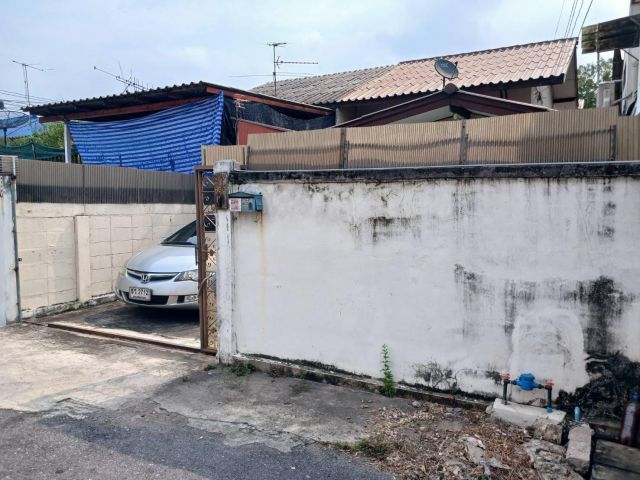 ขาย- บ้านแฝด2ชั้น  หมู่บ้านปิ่นเจริญ 3   ดอนเมือง