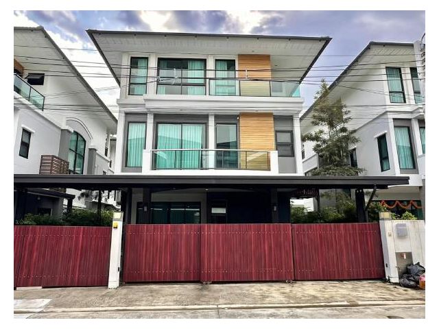 ให้เช่าบ้านรุ่นใหม่ 3 ชั้น โครงการศุภาลัยเอสเซ้นส์ สวนหลวง บนถนนเฉลิมพระเกียรติ ร.9 ใกล้รถไฟฟ้า Airport Rail Link รถไฟฟ้