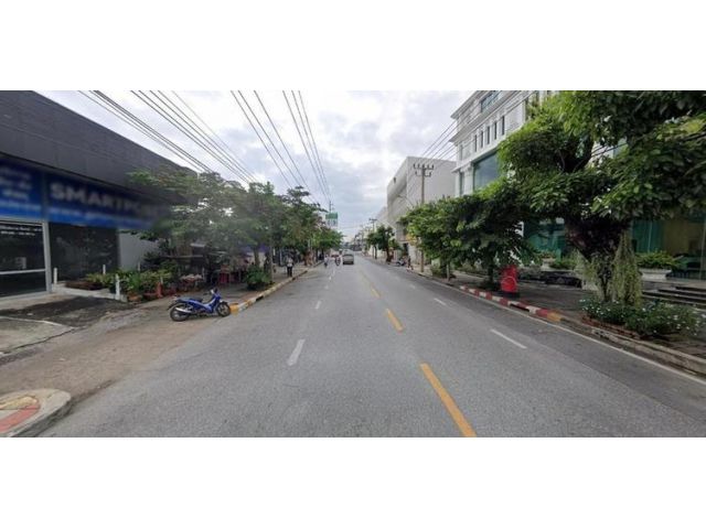 ขายที่ดินพร้อมสิ่งปลูกสร้าง ติดถนน นครไชยศรี (ดุสิต) !