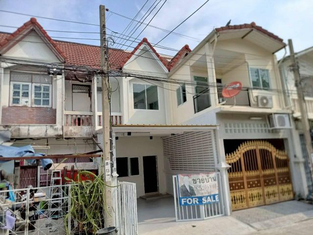 ขายทาวน์เฮ้าส์ 2ชั้น ทำเลทอง เพชรเกษม 48 บางหว้า บางแวก69  เขตภาษีเจริญ จังหวัดกรุงเทพมหานคร