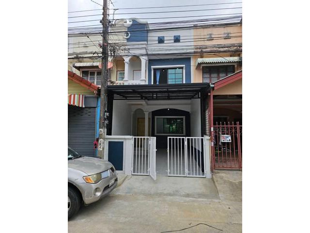 ขาย ทาวน์เฮ้าส์ 2 ชั้น รีโนเวทใหม่ หมู่บ้าน สุภาวัลย์ รามคำแหง 17