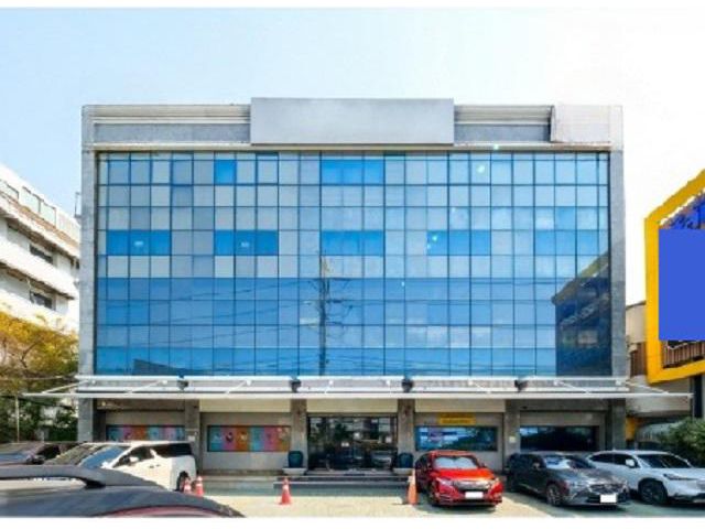 รร.นานาชาติชาร์ตเตอร์ MRT ศรีนุช 1.1 กม. โรบินสัน ศรีนครินทร์ 700