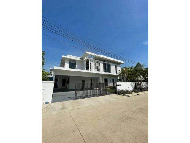 P421 ให้เช่า บ้านเดี่ยว 2 ชั้น โครงการ มัณฑนา บางนา กม 15  MANTANA Bangna km 15 บ้านติด Lake