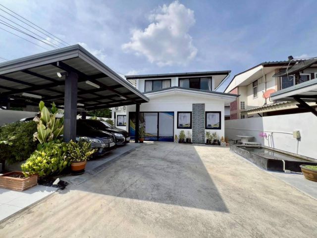 ขายด่วนบ้านเดี่ยวพร้อมที่ดิน หมู่บ้านทิวสน พื้นที่เยอะ ซอยลาดพร้าว 87 แยก 28 (N.1679)