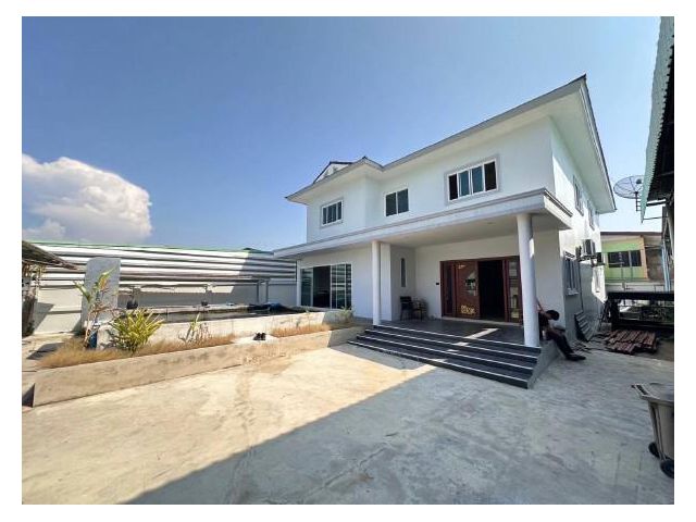 ขายโกดังพร้อมออฟฟิศสำนักงานย่านกิ่งแก้ว บนพื้นที่ 1 ไร่ บ้านเลขที่สวยมาก 99/999 ตำบลบางโฉลง อำเภอบางพลี สมุทรปราการ ใกล้