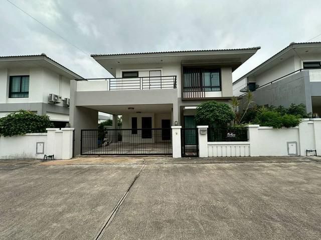 บ้านเดี่ยว 2 ชั้น ให้เช่า พร้อมอยู่ โครงการ เดอะ คอมพลีท ศรีราชา