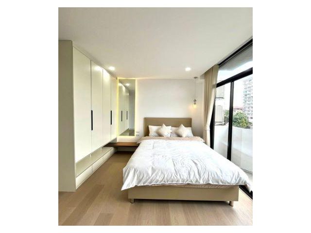 คอนโดโซนนิมมาน ห้องรีโนเวทใหม่ กว้างมากมีระเบียง ใกล้ห้างเมญ่า 5