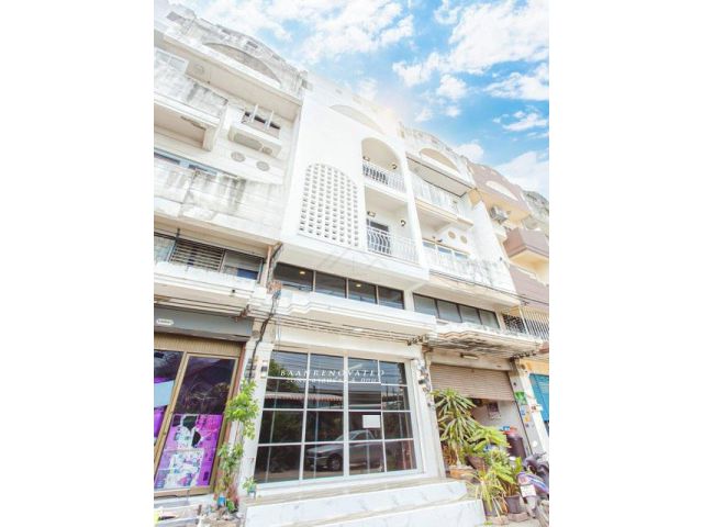ขายอาคารพาณิชย์ 3.5 ชั้น นวมินทร์ 111 รีโนเวท MINIMAL STYLE ทั้งห