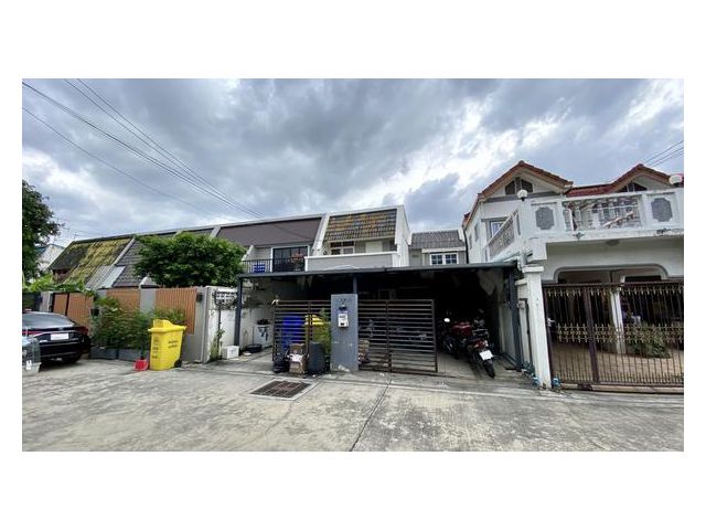 ขายบ้านแฝด ถ.แจ้งวัฒนะ ซอยหมู่บ้านสหกรณ์การบินไทย 15