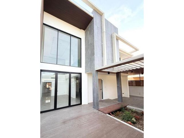 For Rent บ้านเดี่ยว 2 ชั้น หมู่บ้านเพ็ญพร พุทธบูชา 44 ใกล้ทางด่วนกาญจนาภิเษก  ให้เช่า 33,000 บาทเดือน รวมค่าส่วนกลาง