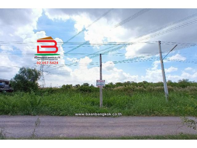 ที่ดินเปล่า ซอยคลองสระพัฒนา หมู่ 3 ซอย 1 เนื้อที่ 1 ไร่ ตำบลคลองควาย อำเภอสามโคก จังหวัดปทุมธานี