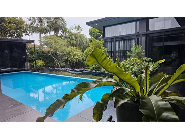 บ้านหรู พระราม 5 สไตล์ Modern Luxury  พร้อมสระว่ายน้ำ