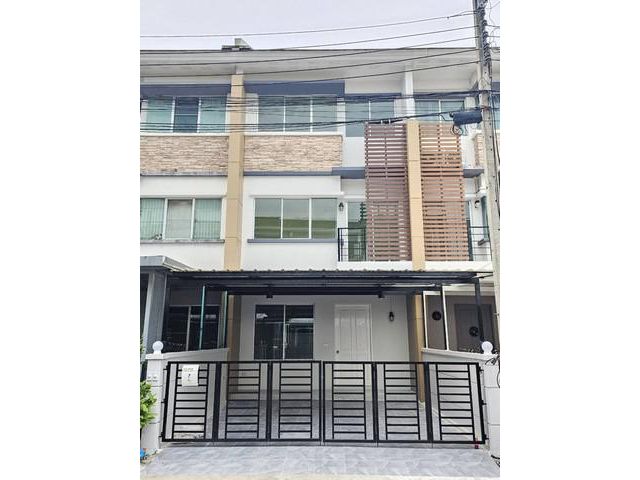 ขายทาวน์โฮม Town Plus เกษตร-นวมินทร์ รีโนเวทใหม่ทั้งหลัง ทำเลดีที