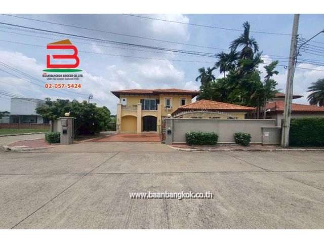 บ้านเดี่ยว หมู่บ้าน แกรนด์คาแนล ดอนเมือง หลังมุม เนื้อที่ 139.6 ตรว. ถนนวิภาวดี-รังสิต แขวงสีกัน เขตดอนเมือง กรุงเทพฯ