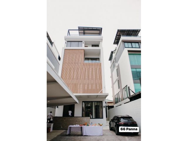 home office 5 ชั้น+ 1 ดาดฟ้า ซอยนาคนิวาส6