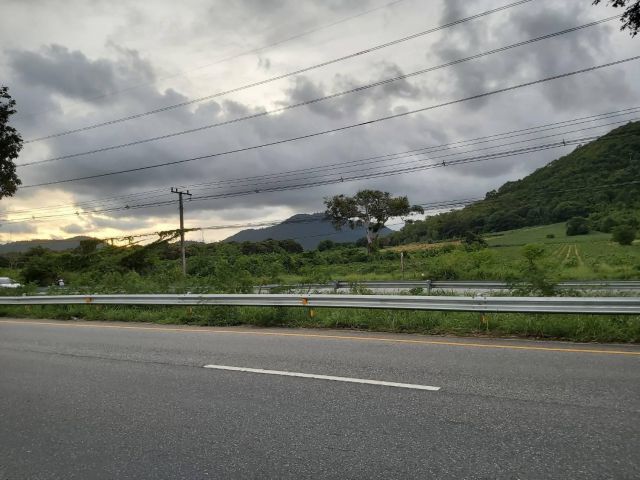 ขายที่ดินเปล่าติดถนนสุขุมวิทบ้านเพระยอง