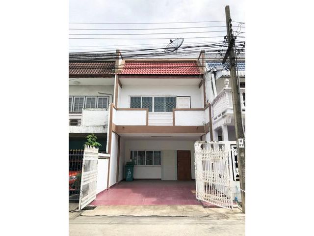 ให้เช่าทาวน์เฮาส์ 2 ชั้น หมู่บ้านคลองจั่นวิลล่า1 ซอยนวมินทร์ 32