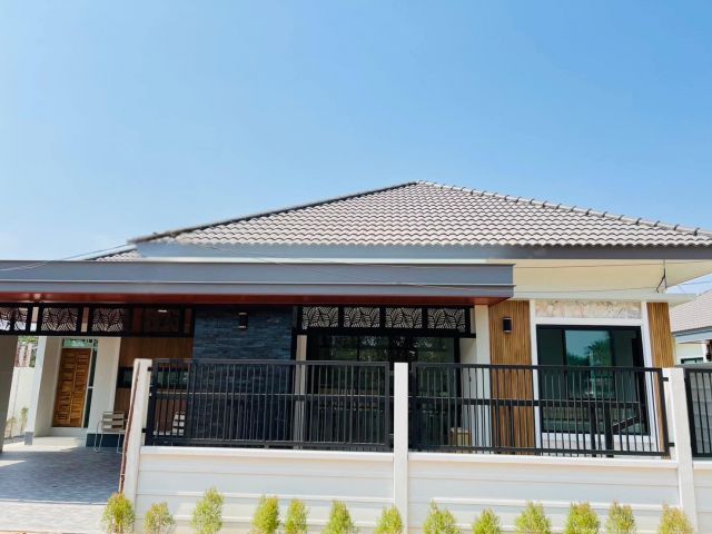 บ้านพร้อมอยู่ เนื้อที่ 122 ตรว เหลือ 1 หลังสุดท้าย