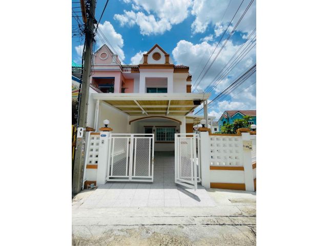 หมู่บ้านลภาวัน11
