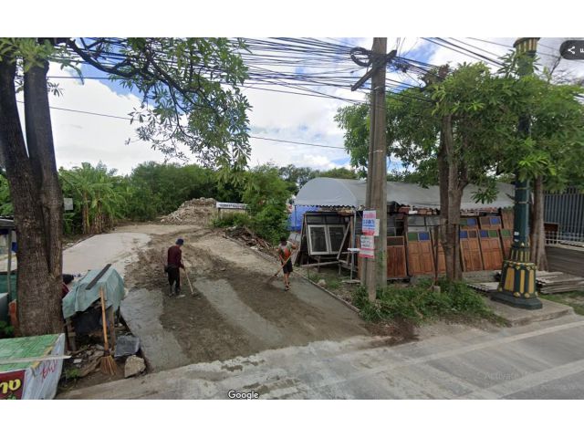 ขายที่ดินสมุทรปราการ ติดถนนเพชรหึงษ์ ถูกที่สุดในย่านนี้ ใกล้เซเว่นเพียง 400 เมตร คุณโอ๋ 098-097-8715
