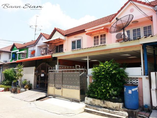 ขายทาวน์เฮาส์ 2 ชั้น หมู่บ้านหรรษา (หนองแขม) 24 ตรว. ต่อเติมสวย พร้อมอยู่ โครงการติดถนนเพชรเกษม