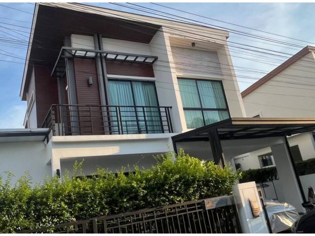 ให้เช่า บ้านเดี่ยว2ชั้น 51ตรว. อยู่ถ.เฉลิมพระเกียรติ ร.9