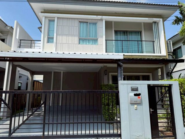 ขายบ้านหมู่บ้าน The plant estique พัฒนาการ 38 เพิ่งรีโนเวท พร้อมเข้าอยู่ (N.1689)
