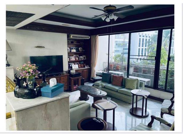 SALE THE LAND WITH OLD BUILDING ON PRIME SUKHUMVIT