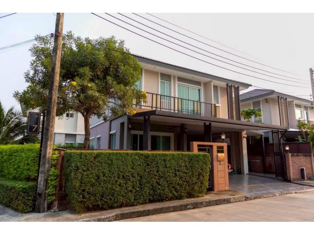 ขายบ้านเดี่ยว หมู่บ้านภัสสร เพรสทีจ ลุกซ์ พัฒนาการ 44 บ้านหลังมุม (N.1697)