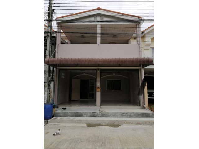 ทาวน์โฮม 2 ชั้น 4 นอน 2 น้ำ หมู่บ้าน กิตตินคร บางปูสมุทรปราการ