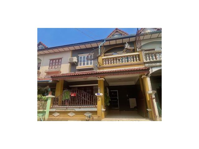 ทาวน์เฮาส์ 2 ชั้น 18 ตรว. โครงการหมู่บ้านอยู่สบาย คลองหลวง ปทุมธา