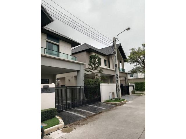 ให้เช่า บ้านใหม่ บางกอก บูเลอวาร์ด ศรีนครินทร์-บางนา