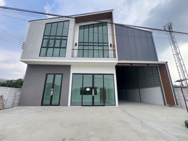 ขายโรงงาน โกดัง คลังสินค้าและที่ดิเรี่มต้นที่ 100-200-300 ตรว.ขื้นไป