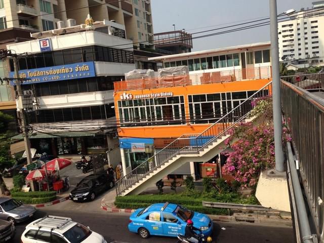 เช่า พื้นที่ ชั้น 1 ชั้น 2 พร้อมดาดฟ้า ปากซอยนราธิวาสฯ 4 เหมาะทำหลายธุรกิจ ทำเลดี คนพลุกพล่าน ใกล้ BTSช่องนนทรี