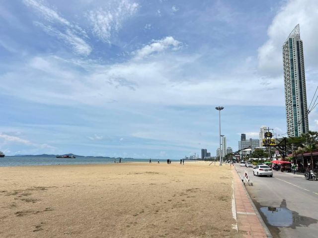 ขายที่ดิน ใกล้หาดจอมเทียนพัทยาแปลงใหญ่ตั้งอยู่ อำเภอสัตหีบ จังหวัดชลบุรี