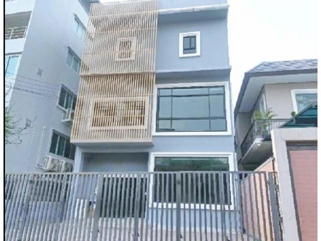 .เช่าโฮมออฟฟิศ  3 ชัน BTS พระโขนง 900มสุขุมวิท71 ปรีดี มีลิฟท์ใน