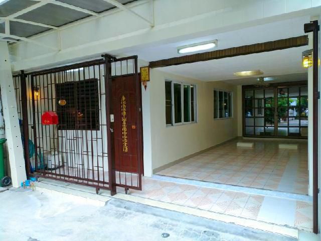 สุขุมวิท 4กม.MRTคลองเตย ทาวน์เฮ้าส์ 2 ชั้น 20ตร.วา.160ตร.ม. 4นอน